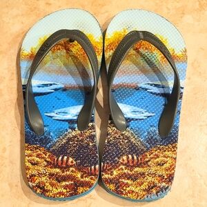 Gap Kids ocean graphic flip flop 1/2